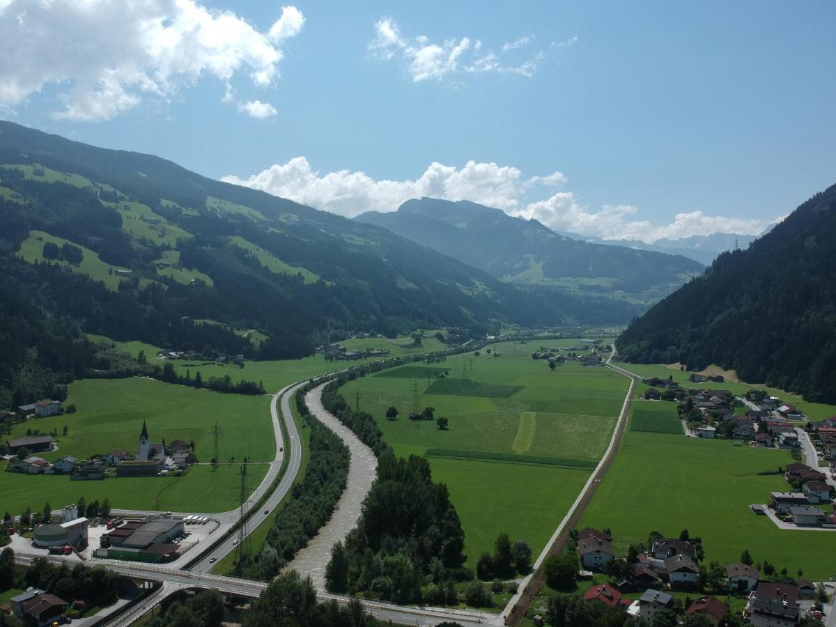 Gasthof Zum Loewen Aschau Im Zillertal Экстерьер фото