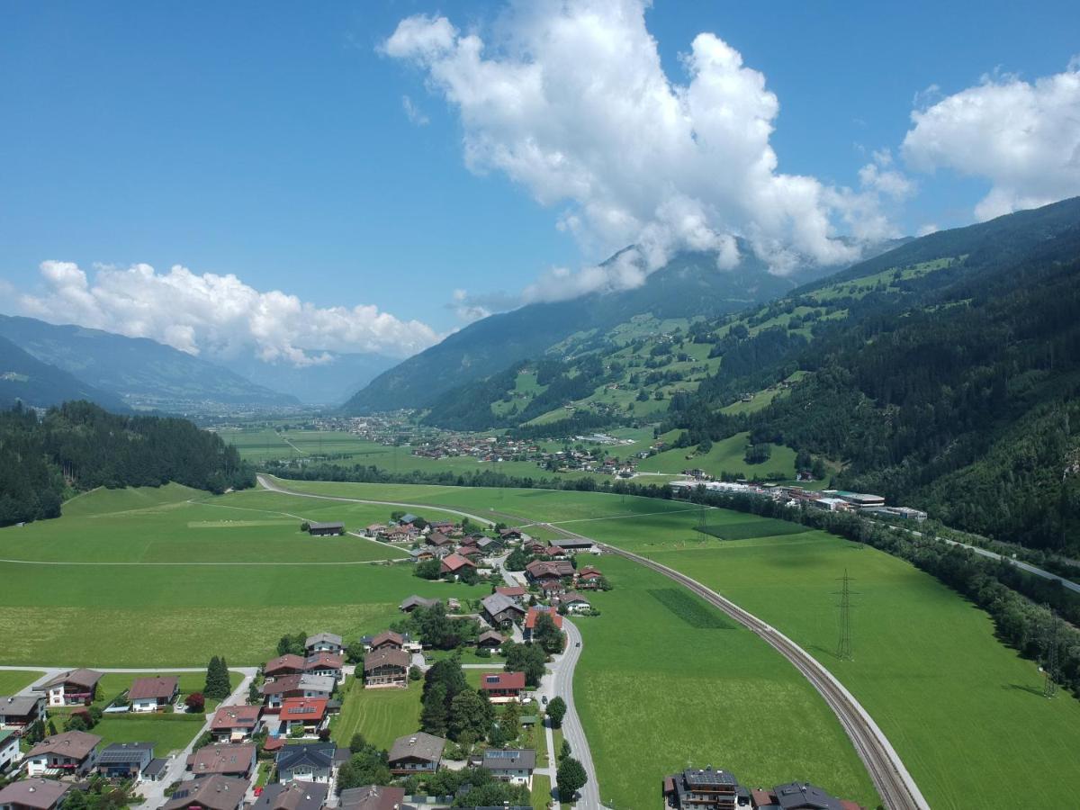 Gasthof Zum Loewen Aschau Im Zillertal Экстерьер фото